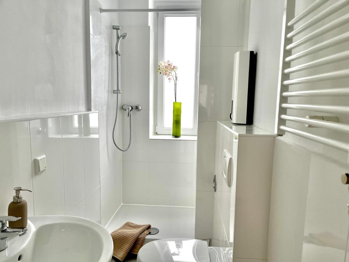 Design - Parking - Kingsize-bett - 2x Bad - Zentrum Apartment Hannover